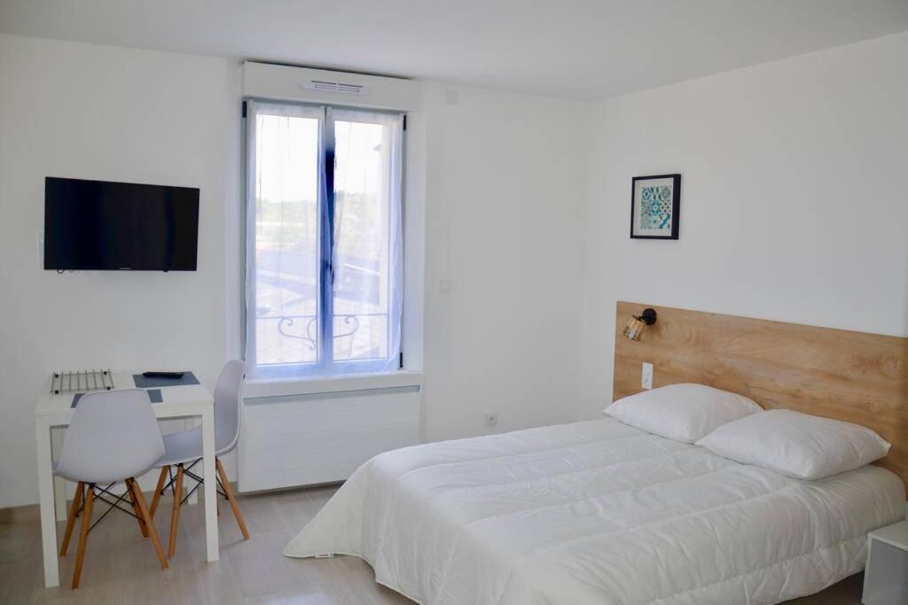 Les Forges Studio Etage Avoine Exterior foto
